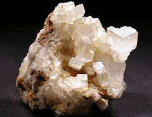 plusieurs cristaux de quartz calcite